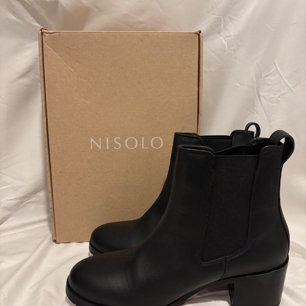 Nisolo Ana Go-To Heeled Chelsea Boot In Black, NEW IN BOX! Never Worn, Size 8.5